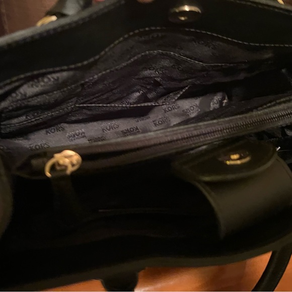 NWT Michael Kors - Hamilton EW Satchel - Black - Leather w/shoulder strap. - Picture 6 of 11